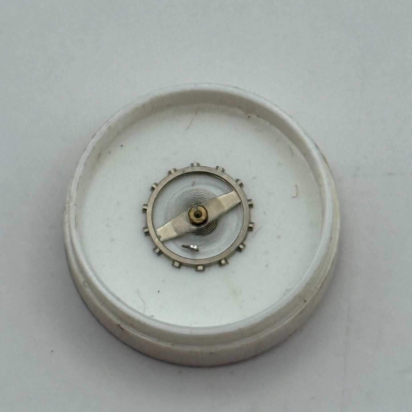 Brac 2051 Balance Wheel Complete And Spring 5¼’’’ 975 M Watch Movement Parts NOS