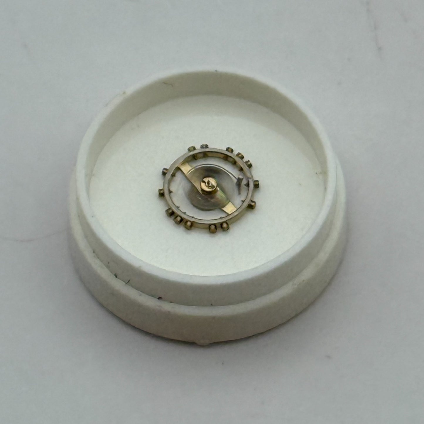 FEF 6600 Balance Wheel Complete And Spring  1181 M Watch Movement Parts NOS