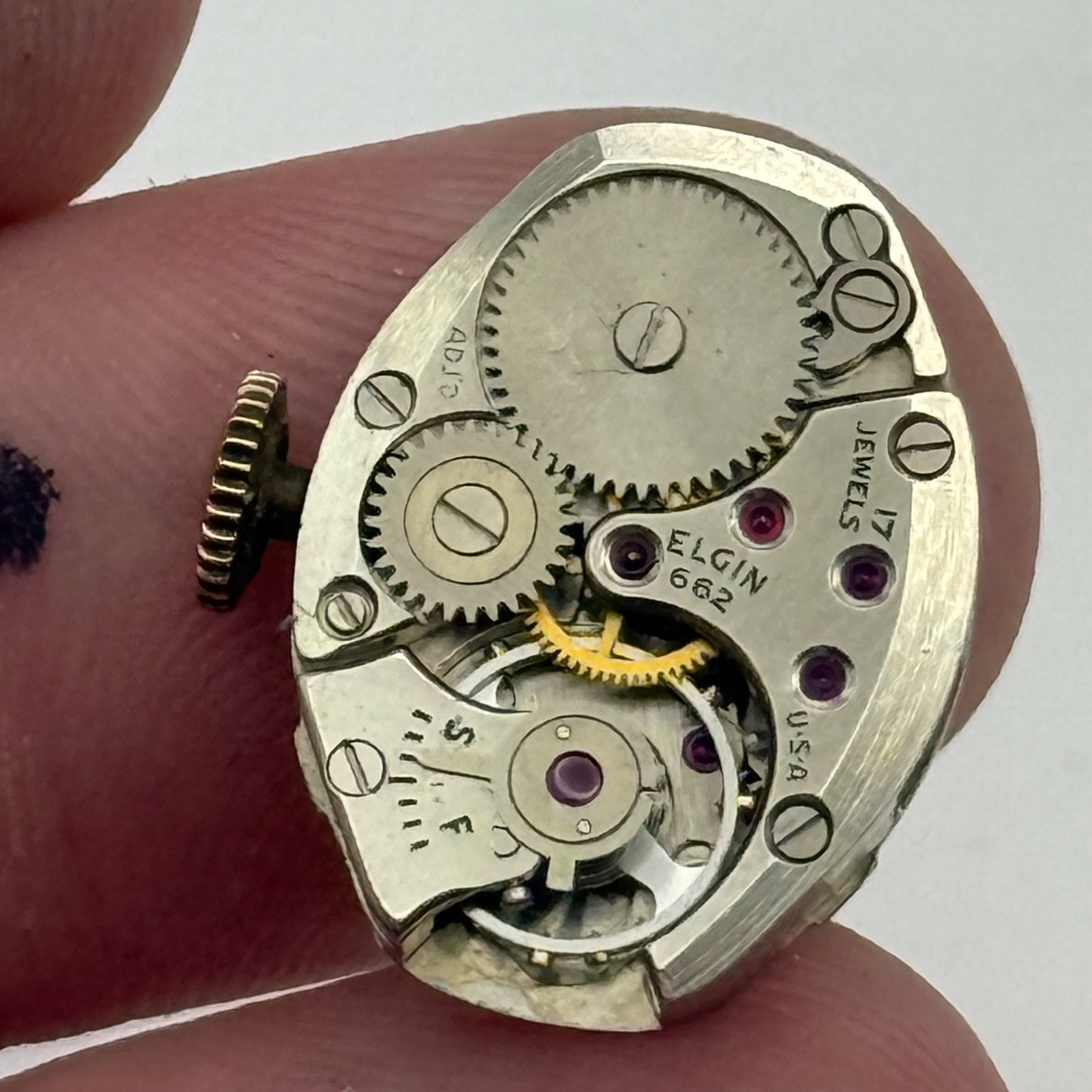 Elgin 662 Watch Movement 17 Jewels USA Vintage American Parts Repair 14.3mm