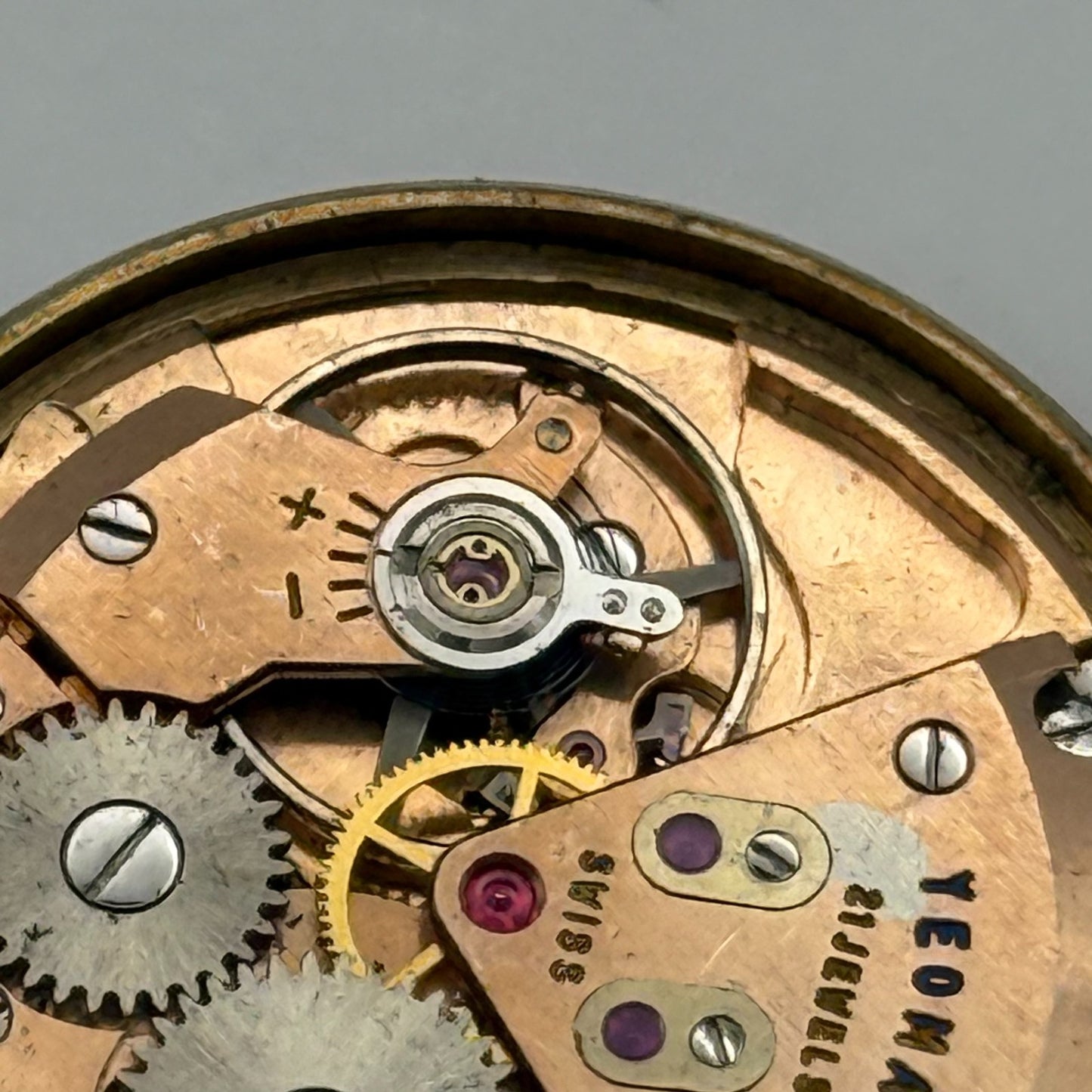 ETA 2409 Date Watch Movement Yeoman Lever Manual Wind Vintage Parts 29.7mm