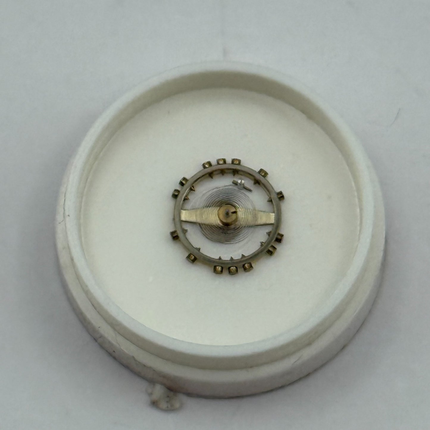 FEF 6600 Balance Wheel Complete And Spring 1181 M Watch Movement Parts NOS