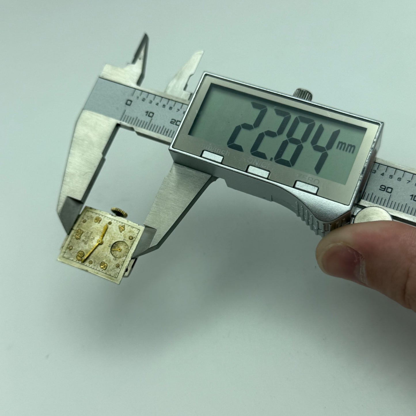 1950 Vintage 15/0s Elgin De Luxe 624 Model 2 American Watch Movement for PARTS