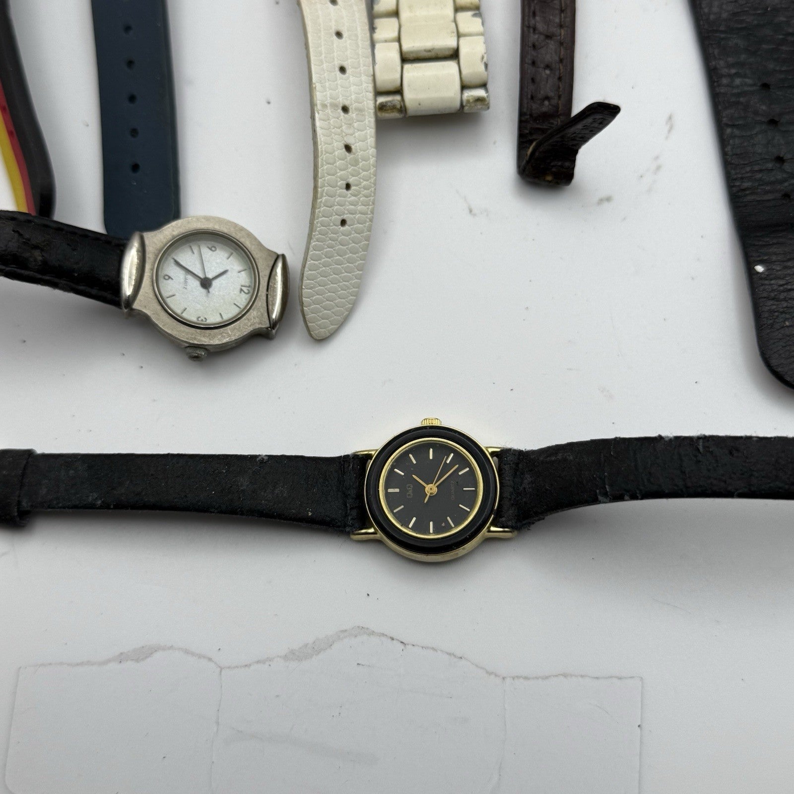 Bundle Of 16 Quartz Watches Modern / Vintage Untested Parts / Repair / Crafts