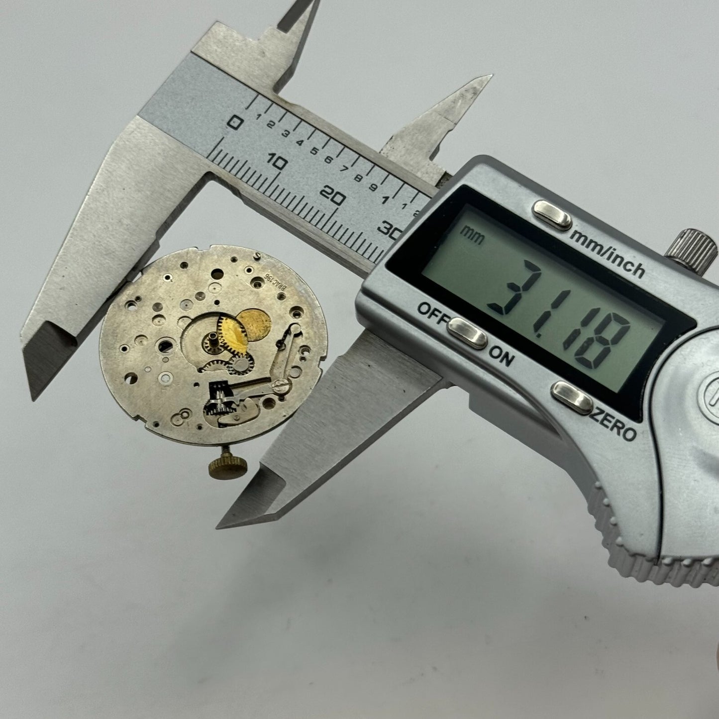 31.1mm Brac 196 Balance Intact Manual Wind 1 Jewel Watch Movement PARTS SPARES