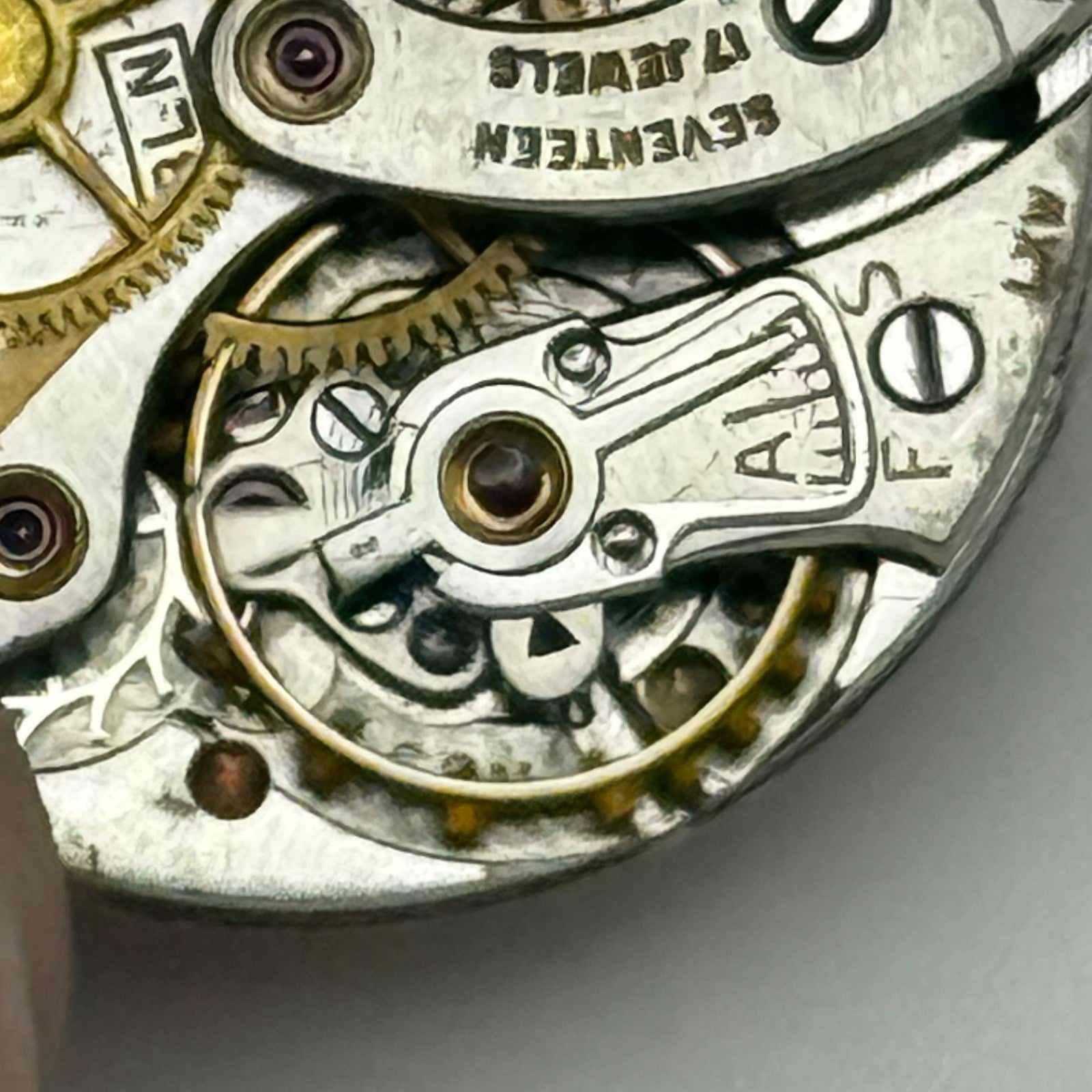 Longines 8LN Centre Seconds Manual Wind Watch Movement RARE Vintage PARTS 19.5mm