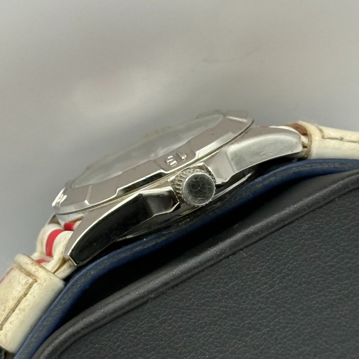 England National Football Men's Quartz Watch Red White Cross Dial Working 32mm