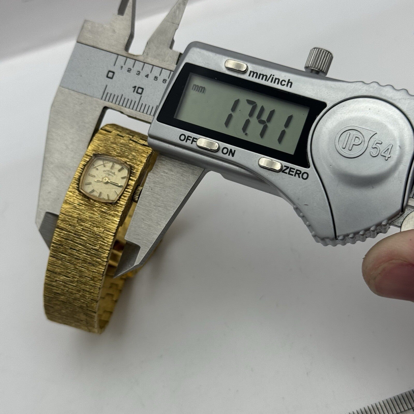 15mm Ladies Rotary Gold Plated Manual Wind Swiss Vintage Watch REQUIRES SERVICE