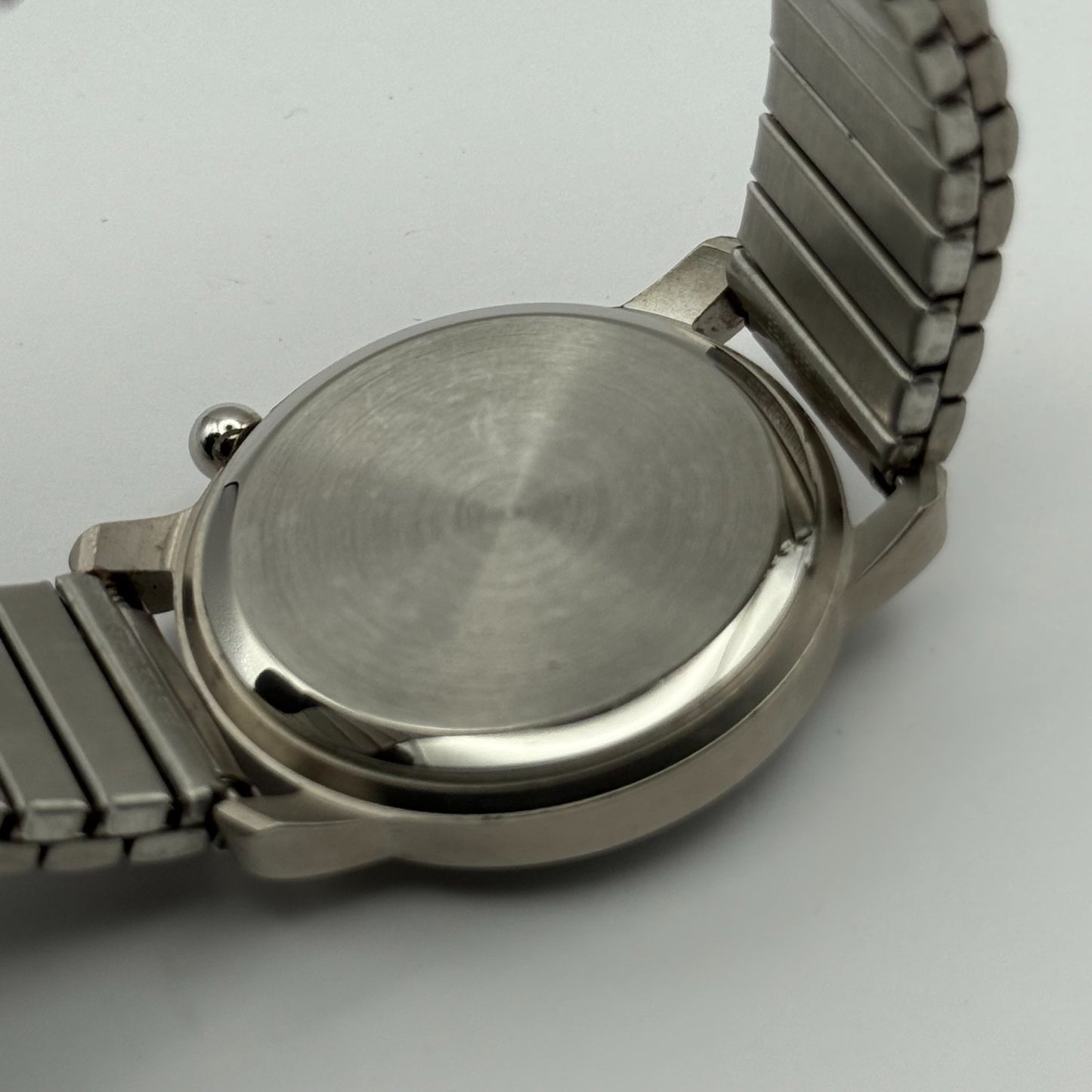 Davidoff Cool Water Ladies Quartz Watch Silver Tone Stretch Band Working 31mm