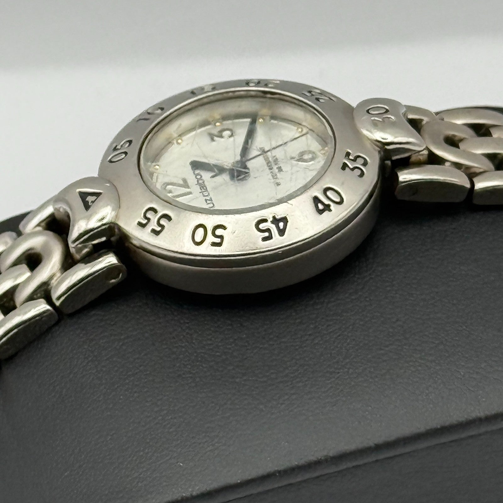 Liz Claiborne Ladies Quartz Watch Silver Tone Bracelet Japan Working 26mm