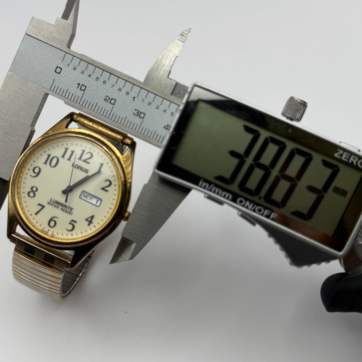 Lorus Lumibrite Ladies Quartz Watch Date Dial Stretch Band Japan Working 37mm