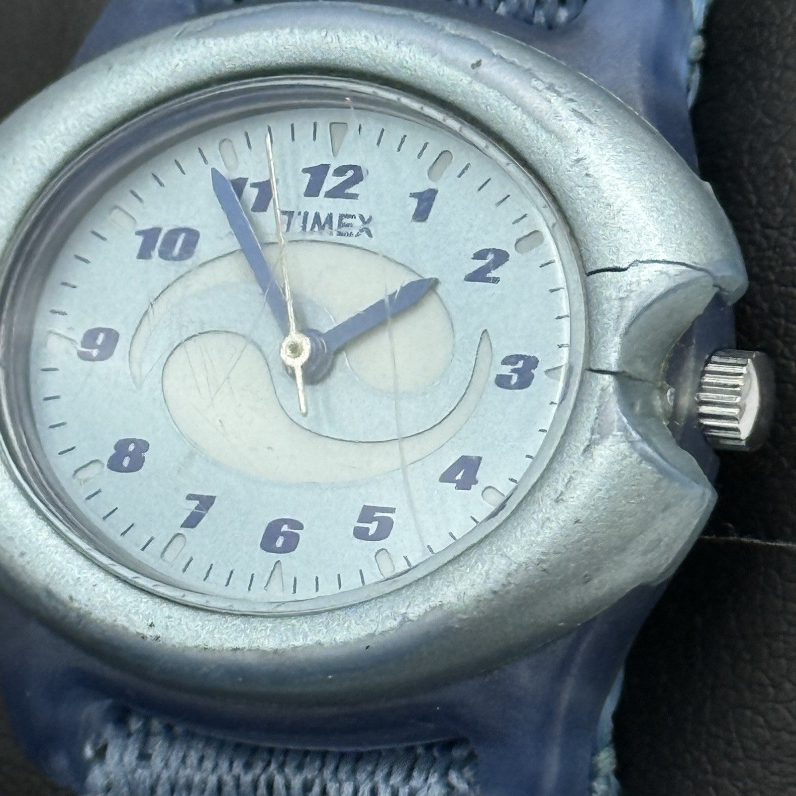 29mm Working Vintage Ladies Timex CR 1216 Blue Dial Strap Quartz Watch