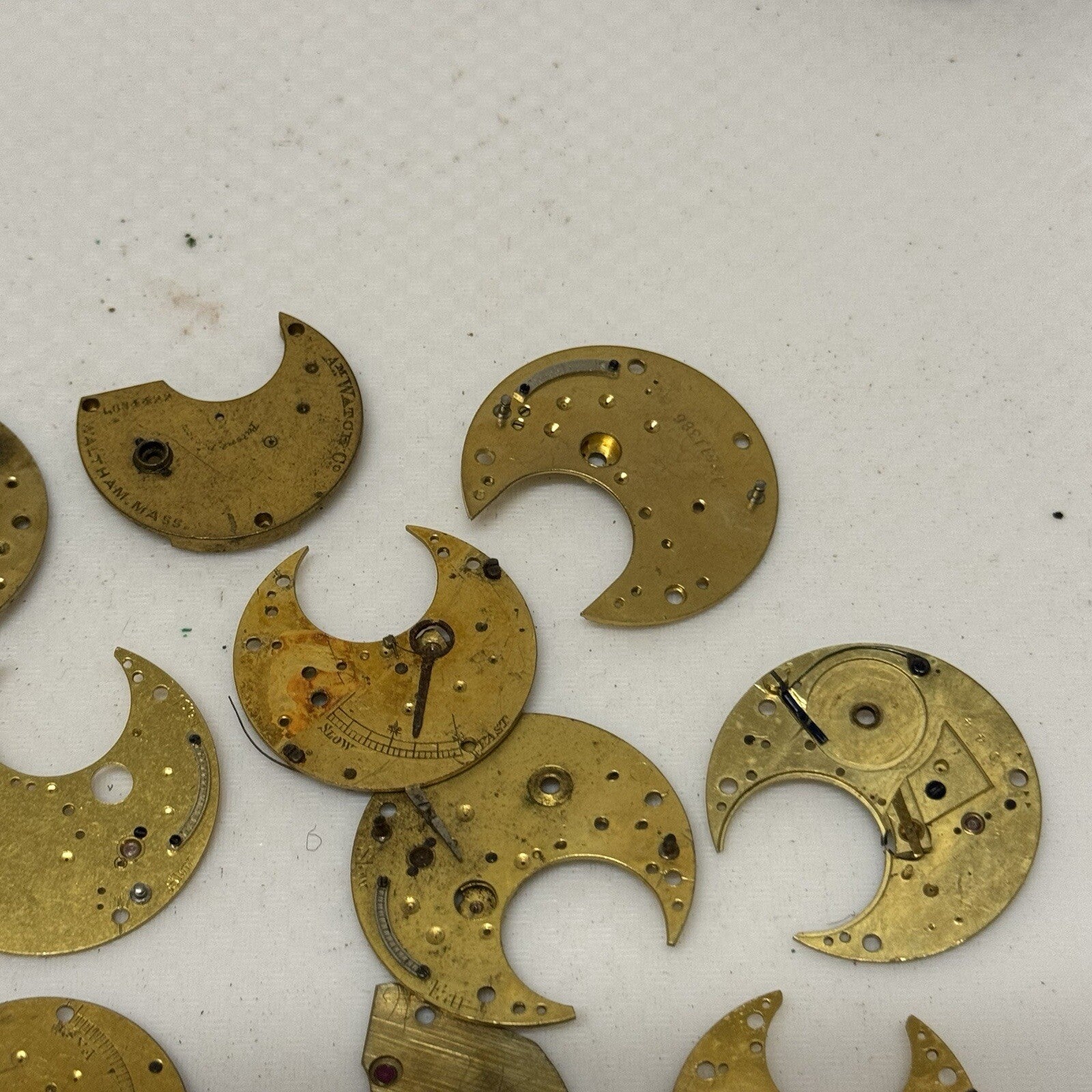 250 Grams Mixed Small Pocket Watch Movement Parts Watchmakers Job Lot Spares