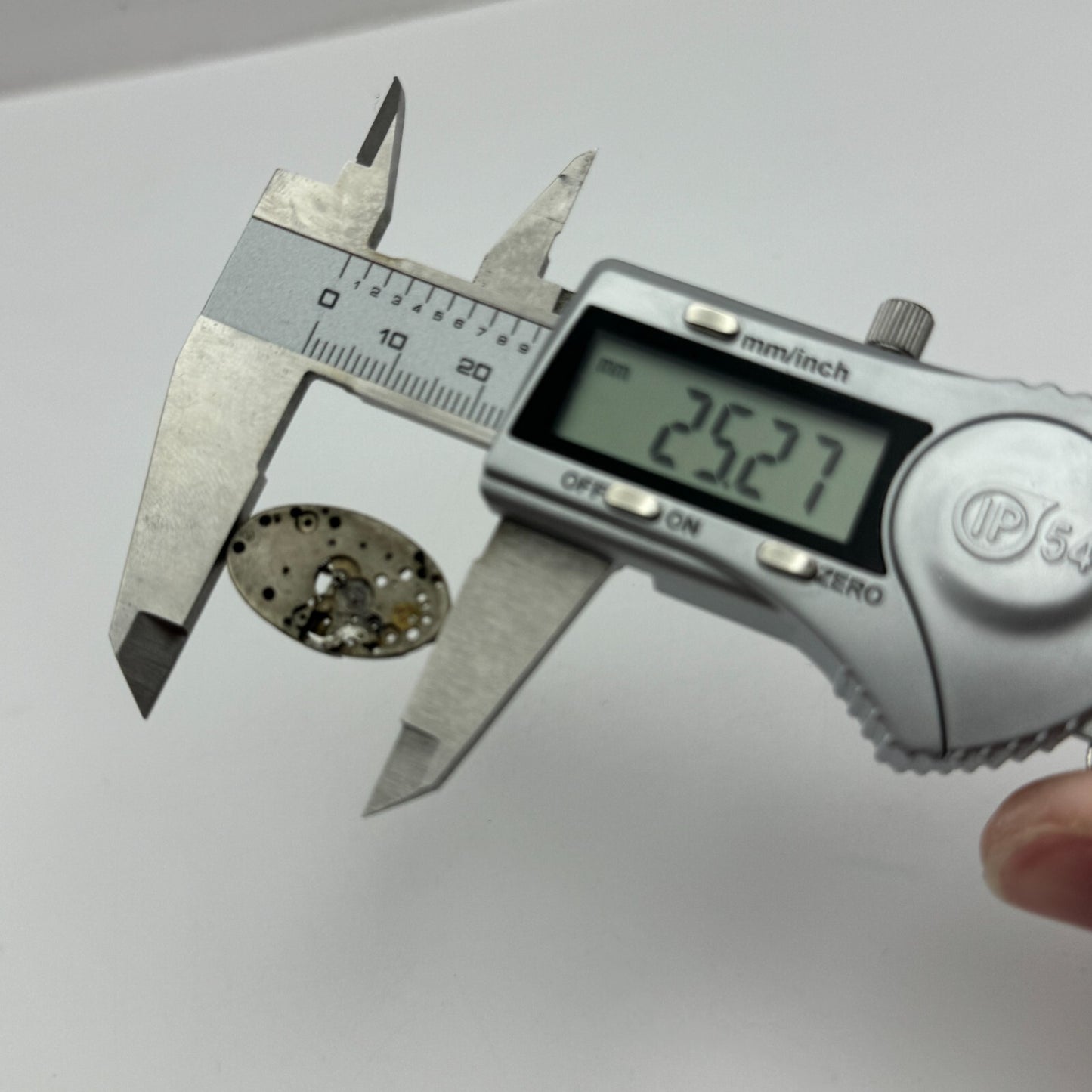 15.2mm Etna Watch Co As 24 A Schild Partial Manual Wind Watch Movement PARTS