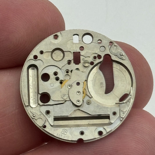 23.8mm ETA 555.415 Swiss 1 Jewel Quartz Partial Watch Movement Vintage PARTS