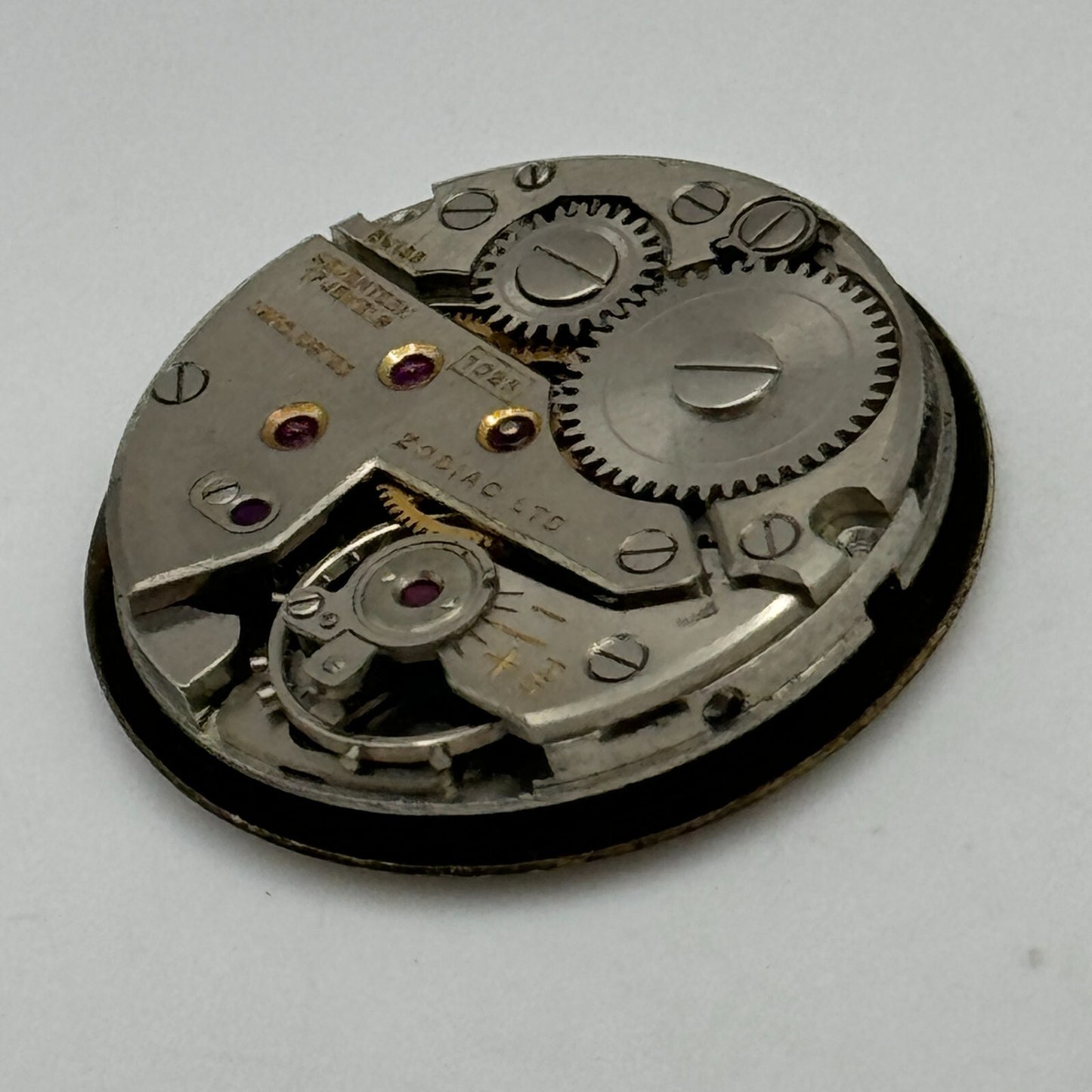 23.6mm Zodiac Cal 1025 Manual Wind Watch Movement Swiss Vintage PARTS SPARES