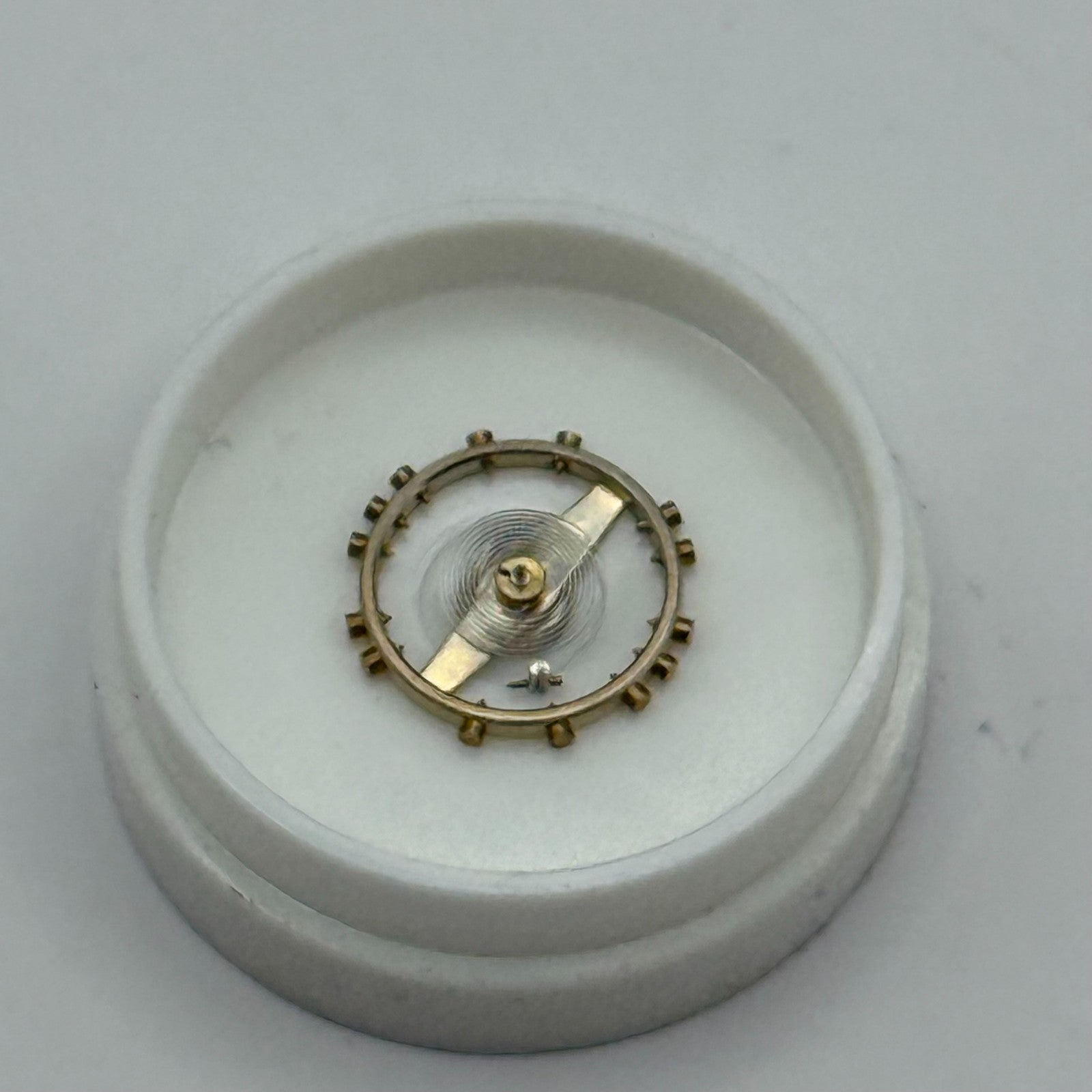 FEF 370 371 Balance Wheel Complete And Spring  176 Watch Movement Parts NOS