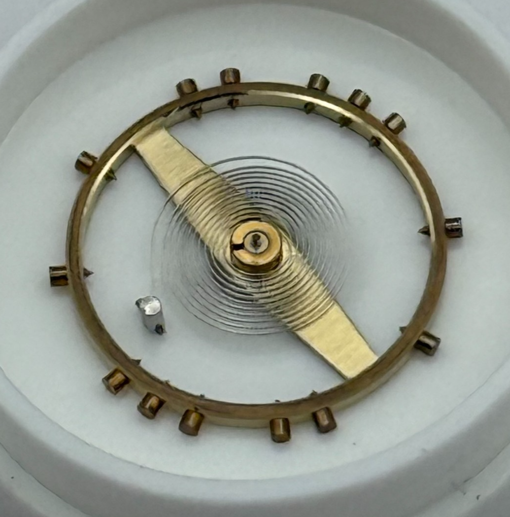 FHF 73 731 Balance Wheel Complete And Spring  672 M Watch Movement Parts NOS