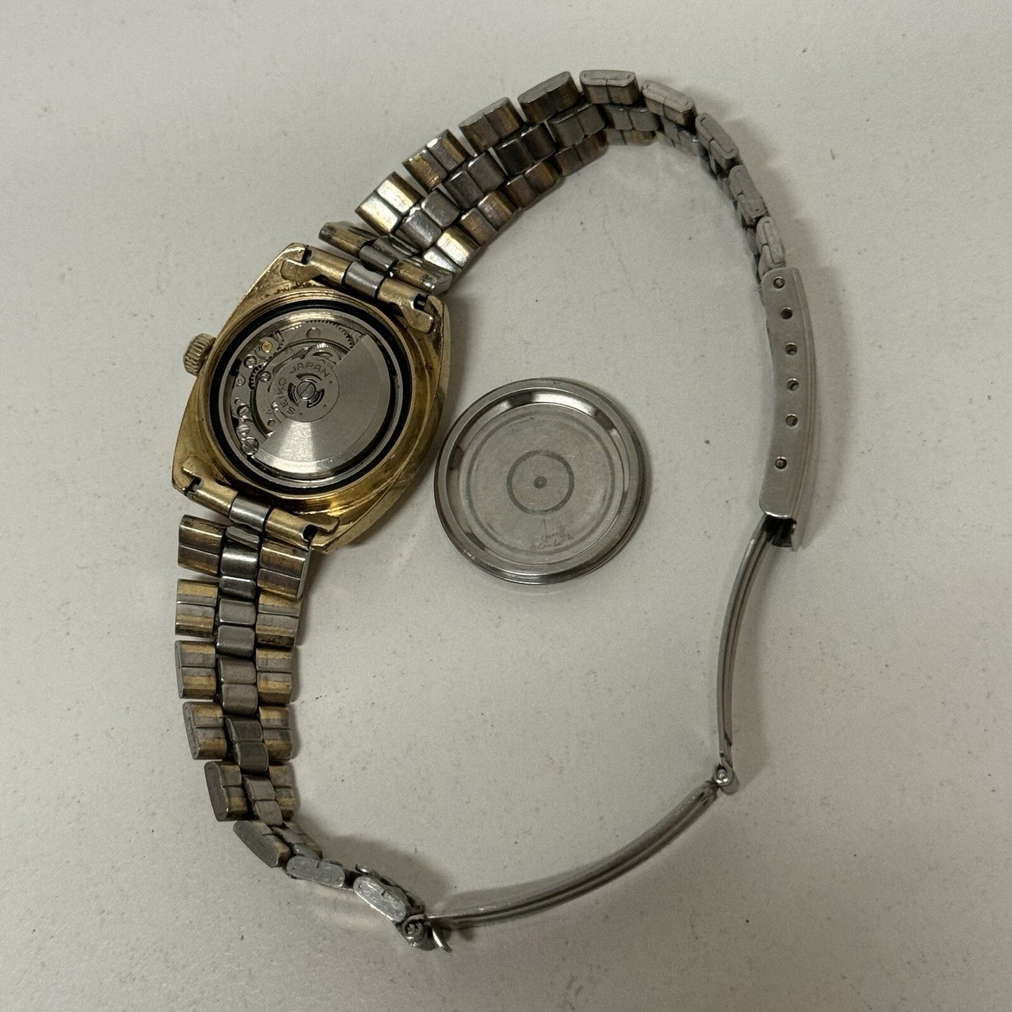 25mm RUNNING TO REPAIR Vintage Seiko Hi Beat 2205 - 0221 Ladies Watch 2205A