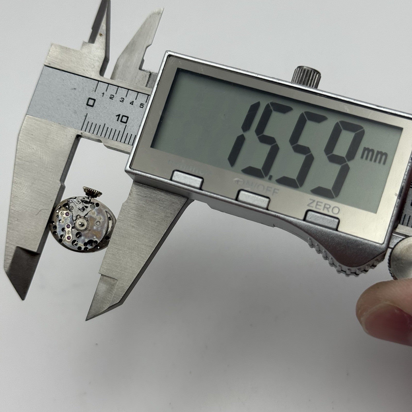 13.2mn Vintage Ladies Bulova 5AD Manual Wind Swiss Watch Movement PARTS REPAIR