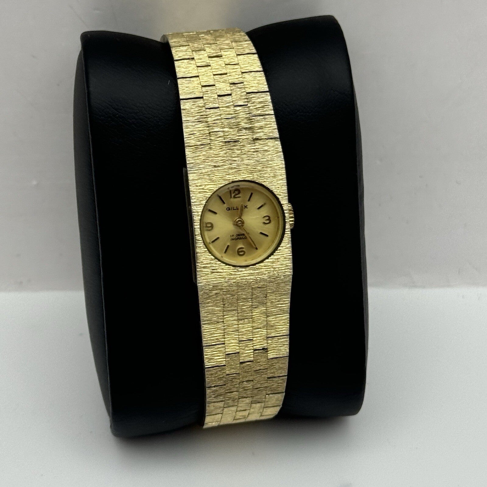 16mm WORKING Ladies Gillex Swiss Gold Tone Bark Affect Manual Wind Vintage Watch