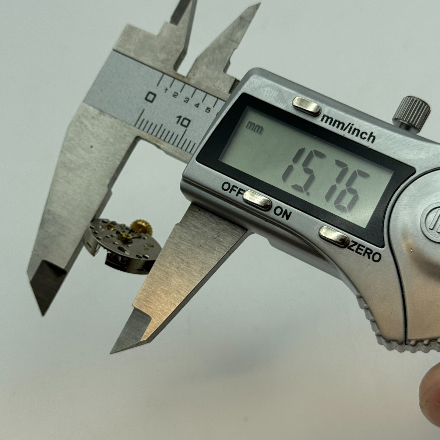 12.9mm Ladies Glashutte GUB 09-20 Manual Wind Watch Movement Swiss Vintage PARTS