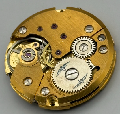 Peseux P 7046 Watch Movement Manual Wind Vintage 17 Jewels Swiss Parts 23.6mm