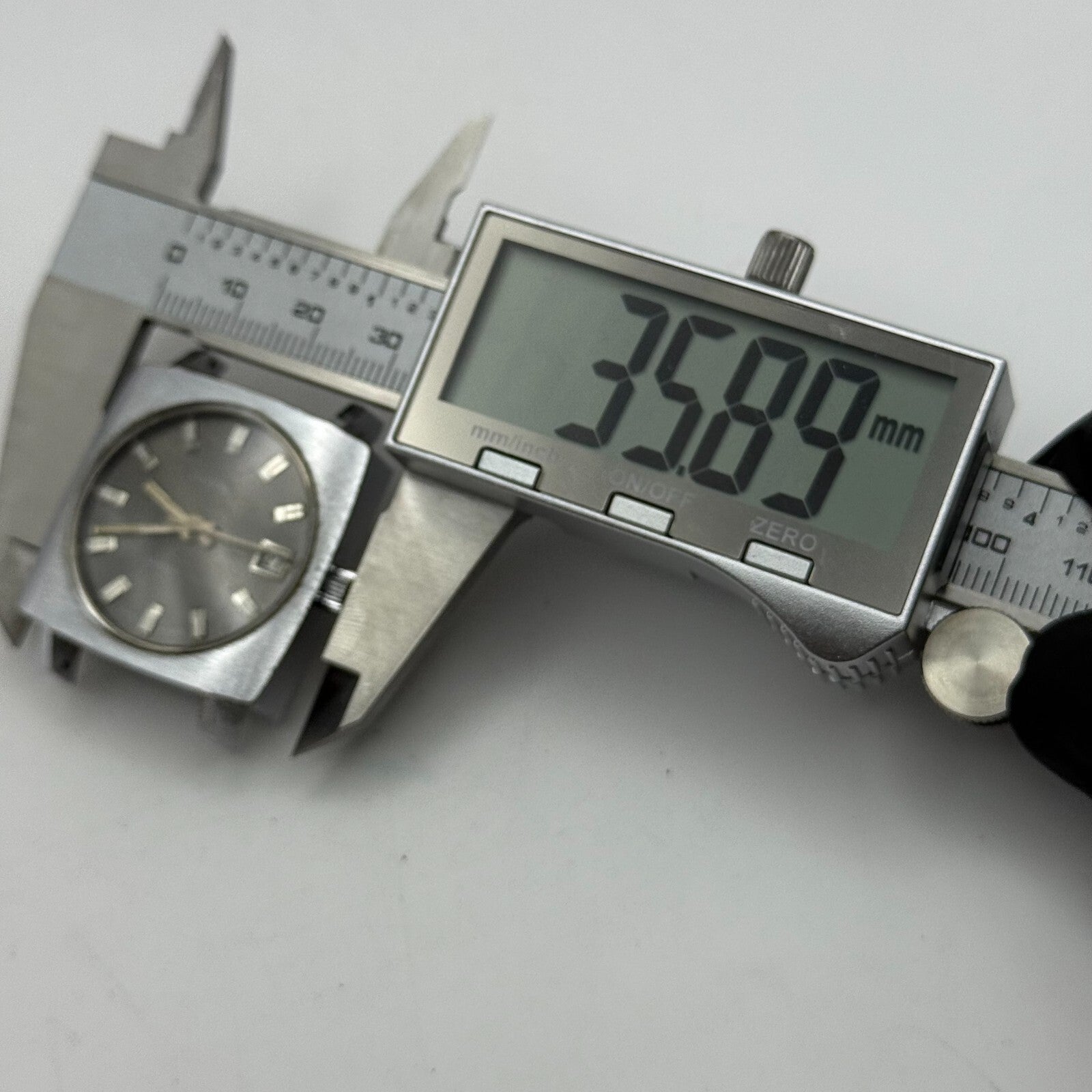 33mm Men’s Vintage Ingersoll Sea Lion Ronda RL 1215-21 Swiss Watch PARTS