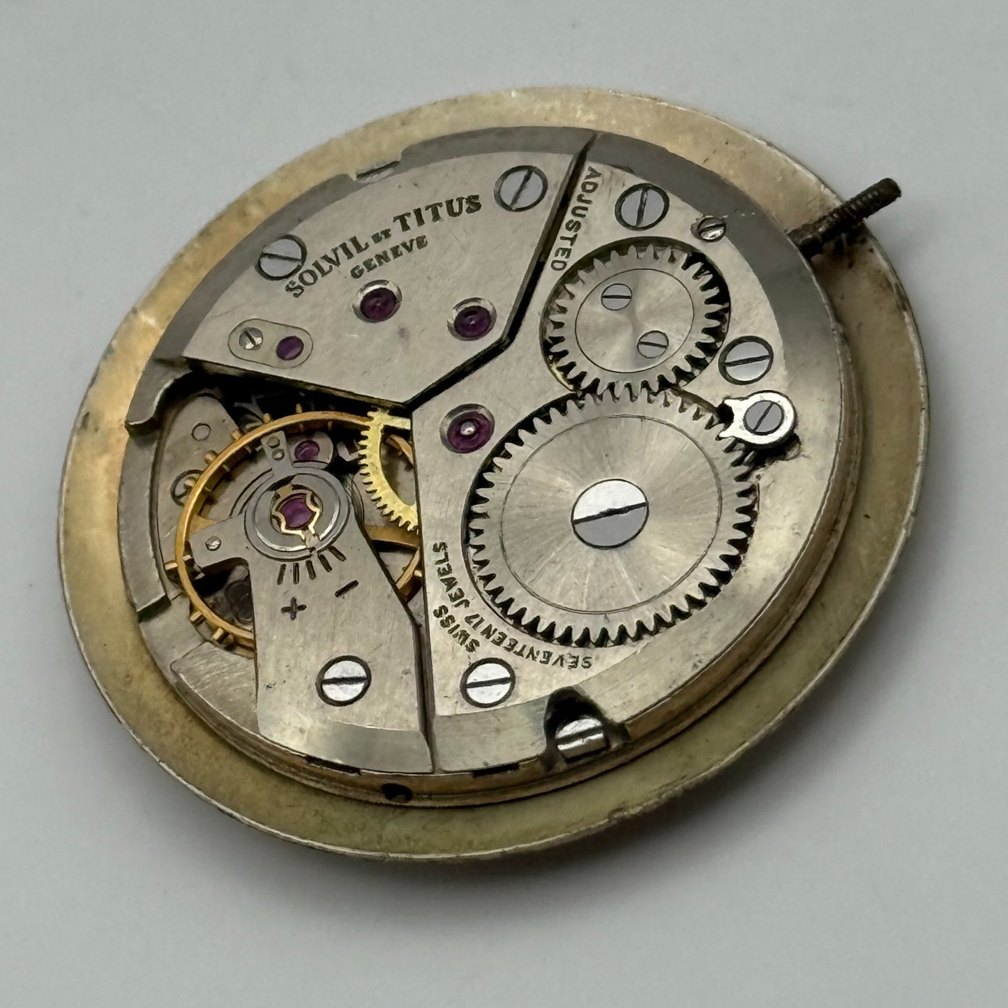 Solvil et Titus Peseux 330 Watch Movement Manual Wind Vintage Swiss Parts 25.9mm