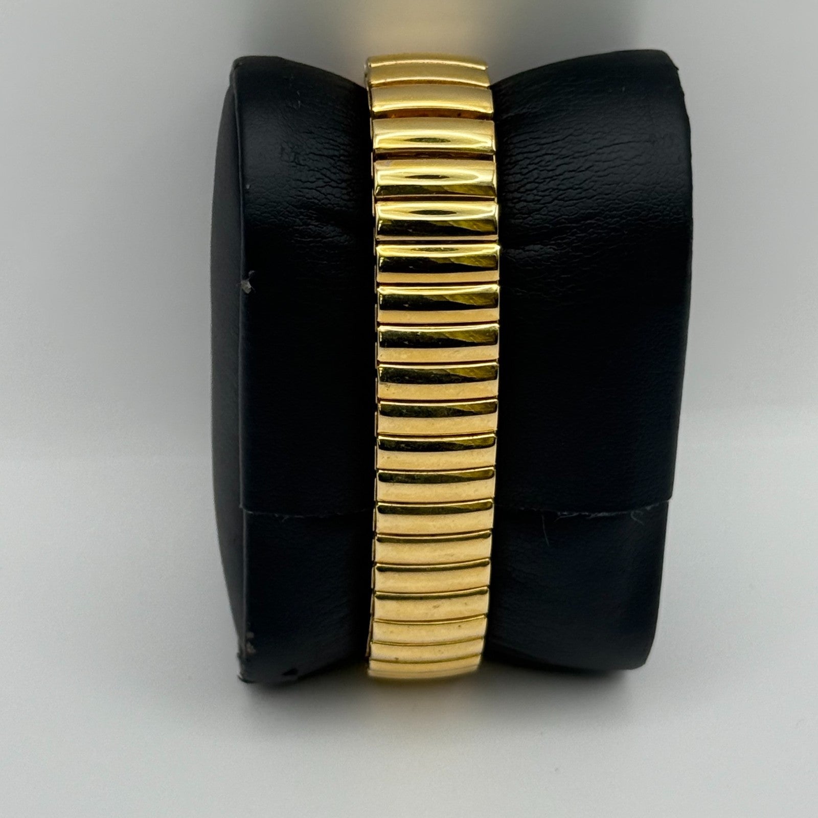 Hana Ladies Quartz Watch White Dial Gold Tone Expandable Band Steel Working 23mm