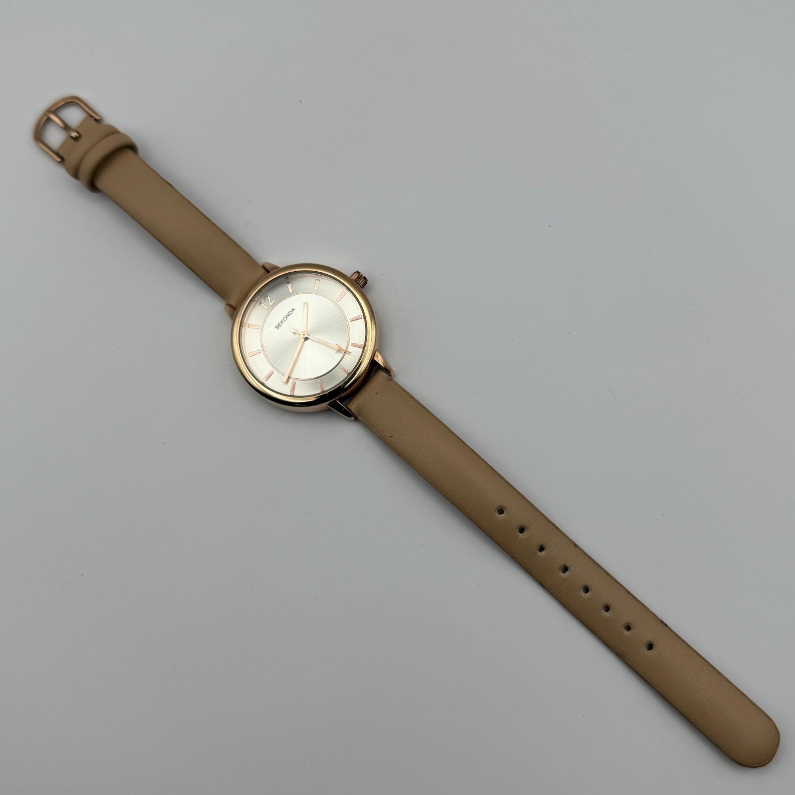 Sekonda Ladies Quartz Watch Silver Dial Rose Gold Tone Case Japan Working 34mm