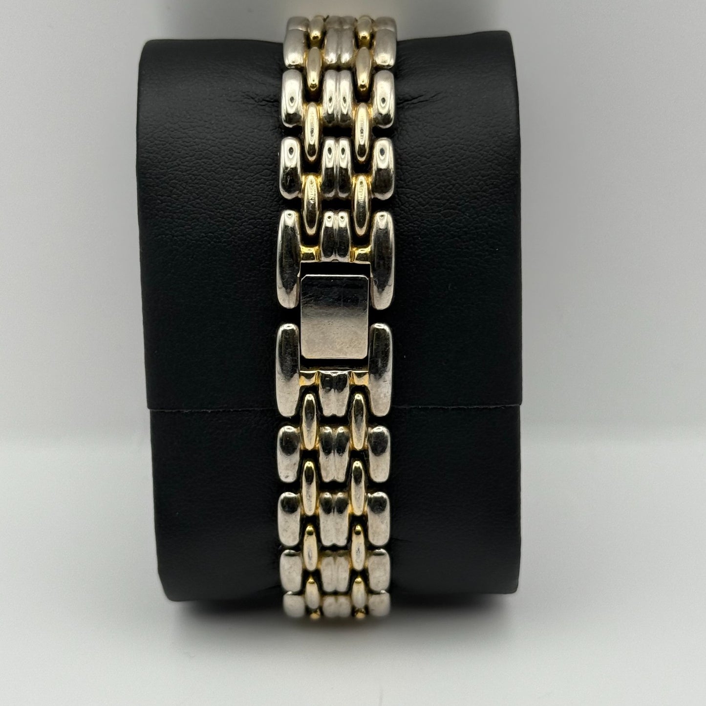 Pulsar Ladies Quartz Watch White Dial Two Tone Bracelet Japan Working 26mm