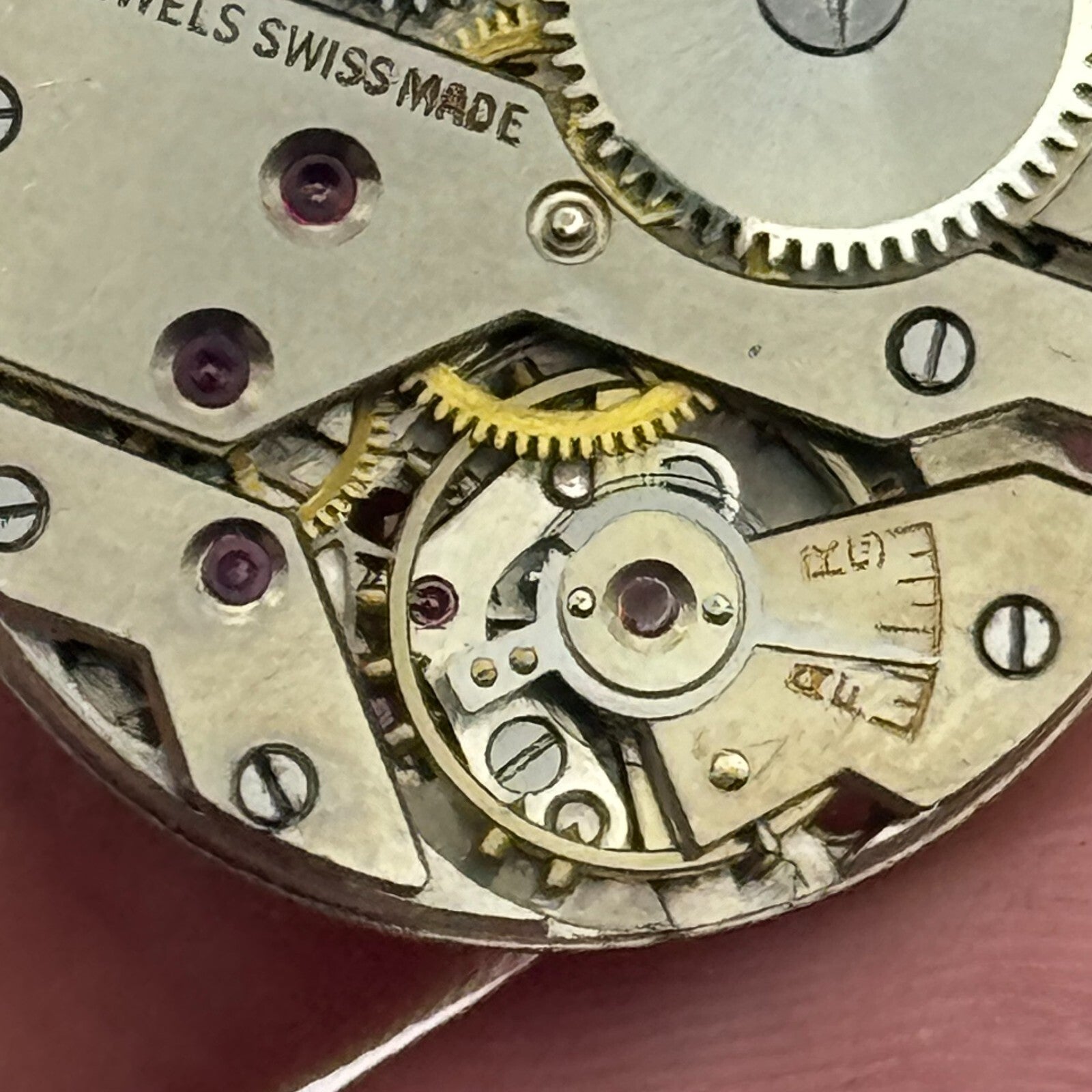 23.6mm Arogno A 150 Manual Wind 15 Jewels Vintage Swiss Watch Movement PARTS