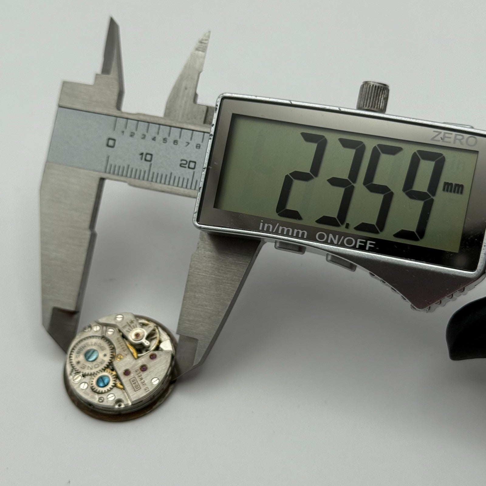 FHF 70 Rone Sportsmans 1046 Watch Movement Manual Wind Vintage Parts 23.5mm