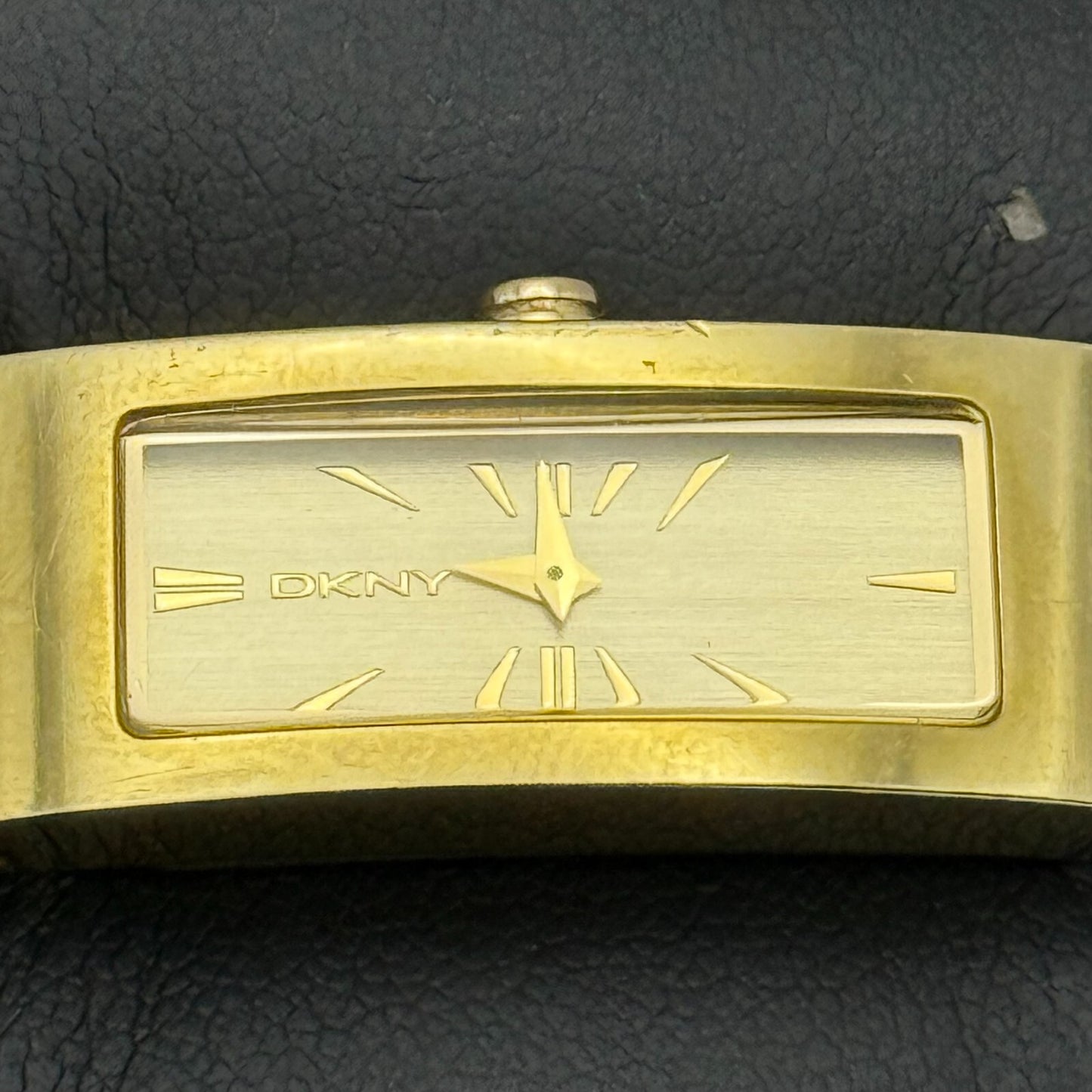 12mm Working Ladies Gold Plated DKNY NY-3814 Quartz Rectangle Watch 5.5 Inches