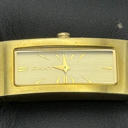 12mm Working Ladies Gold Plated DKNY NY-3814 Quartz Rectangle Watch 5.5 Inches