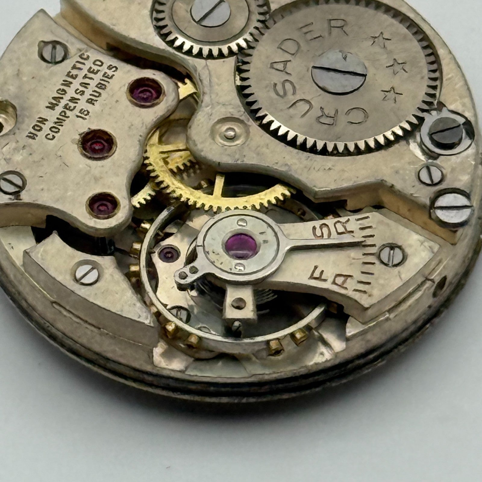 Crusader Compensated 15 Rubies Watch Movement Manual Wind Vintage Parts 23.9mm