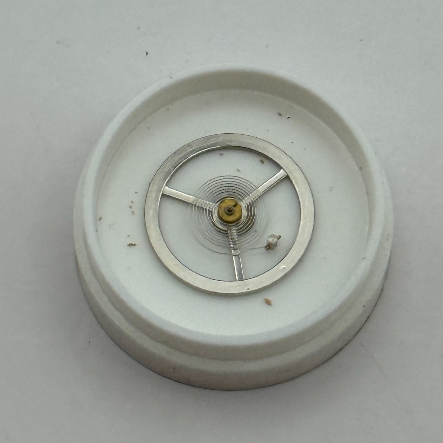 EB 1197 Balance Wheel Complete And Spring 10½’’’ 109 M Watch Movement Parts NOS