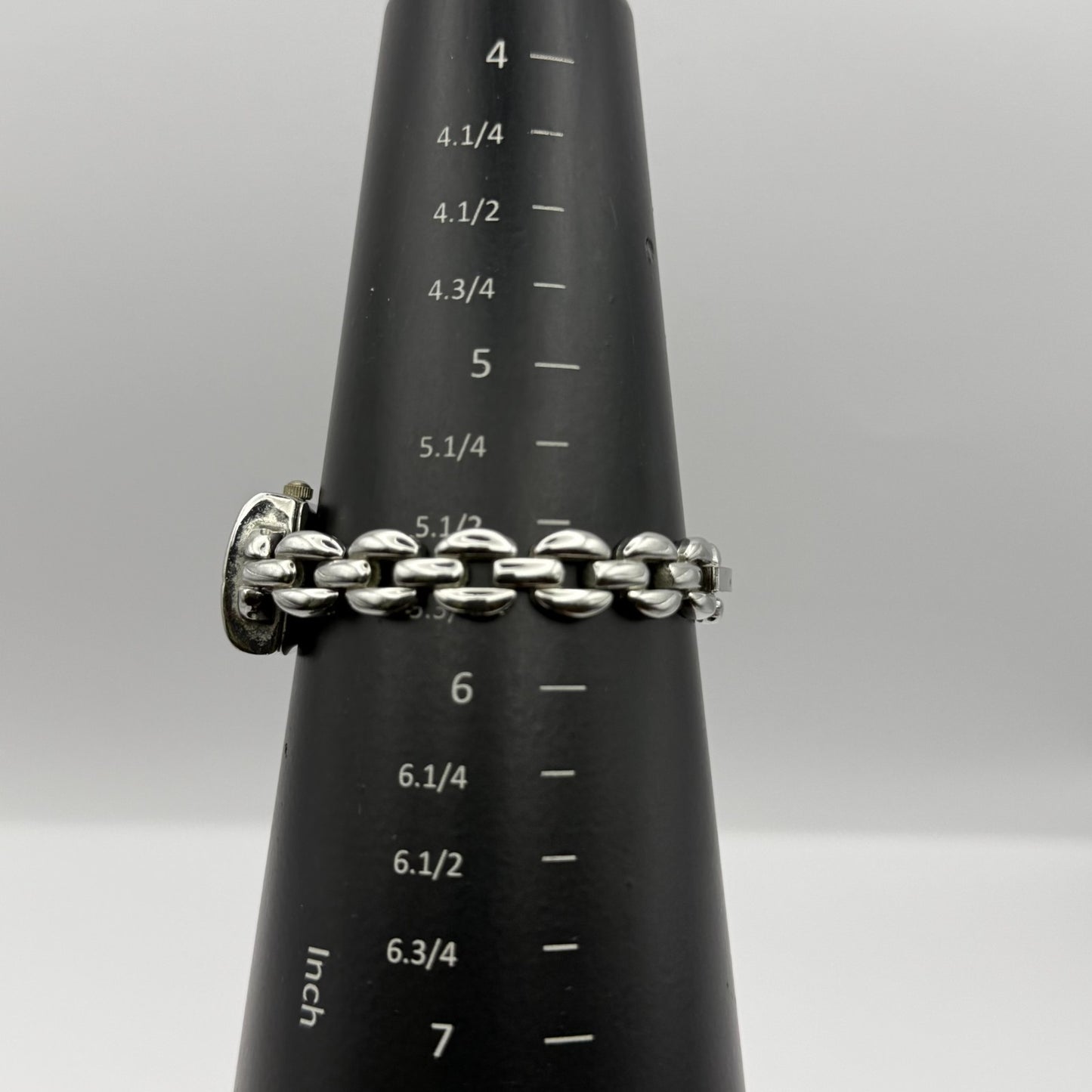 G-Body Time Ladies Quartz Watch White Dial Silver Tone Bracelet Working 19mm