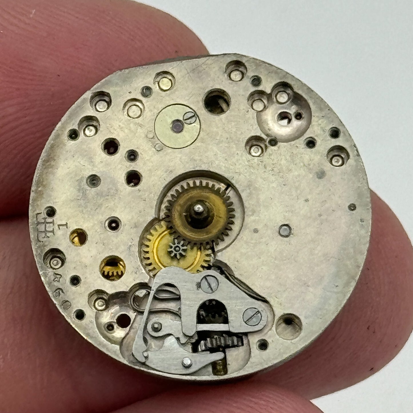 23.6mm FHF 1 Manual Wind 15 Jewels Watch Movement Swiss Vintage PARTS REPAIR