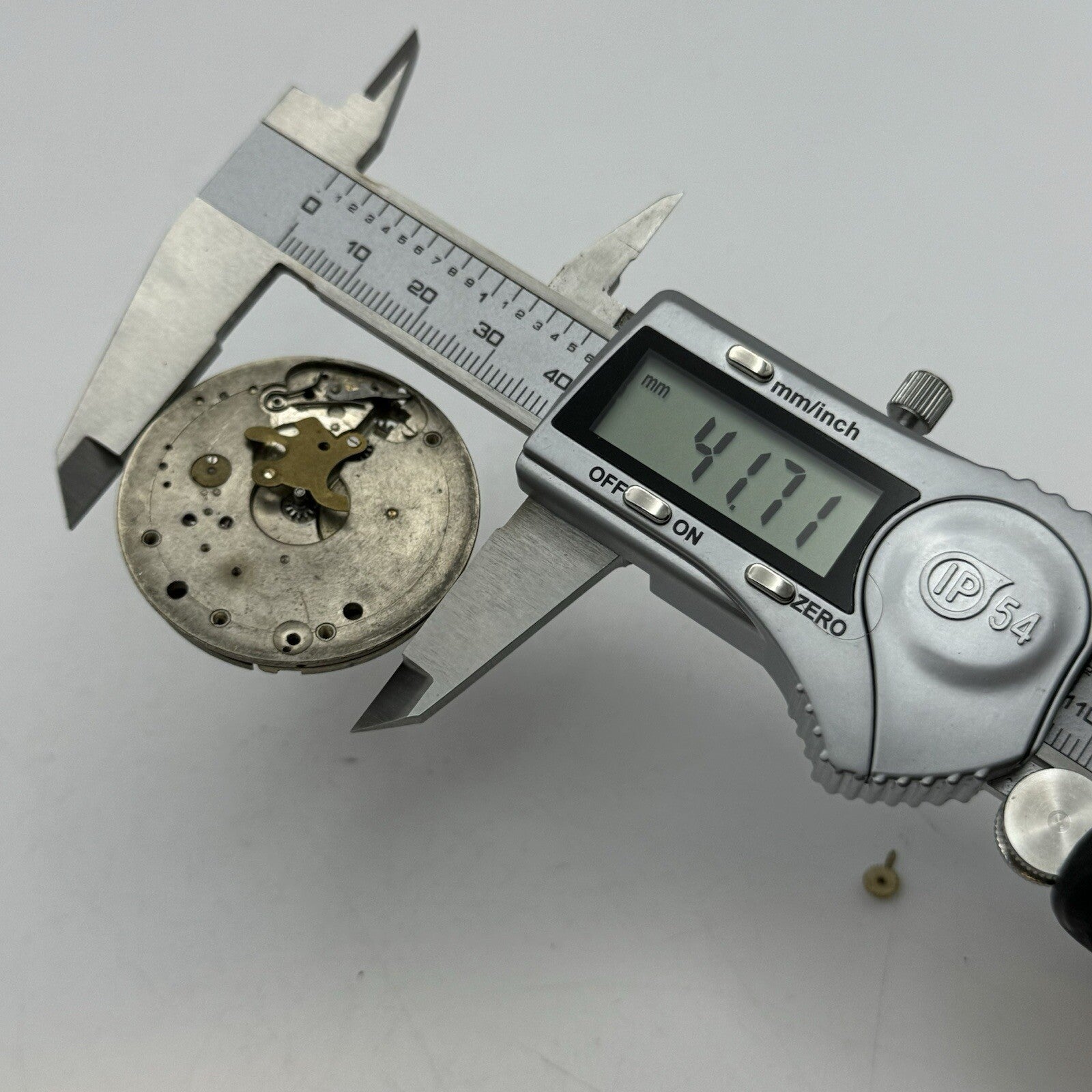 41.7mm Manual Wind Unidentified Swiss Partial Pocket Watch Movement FOR PARTS