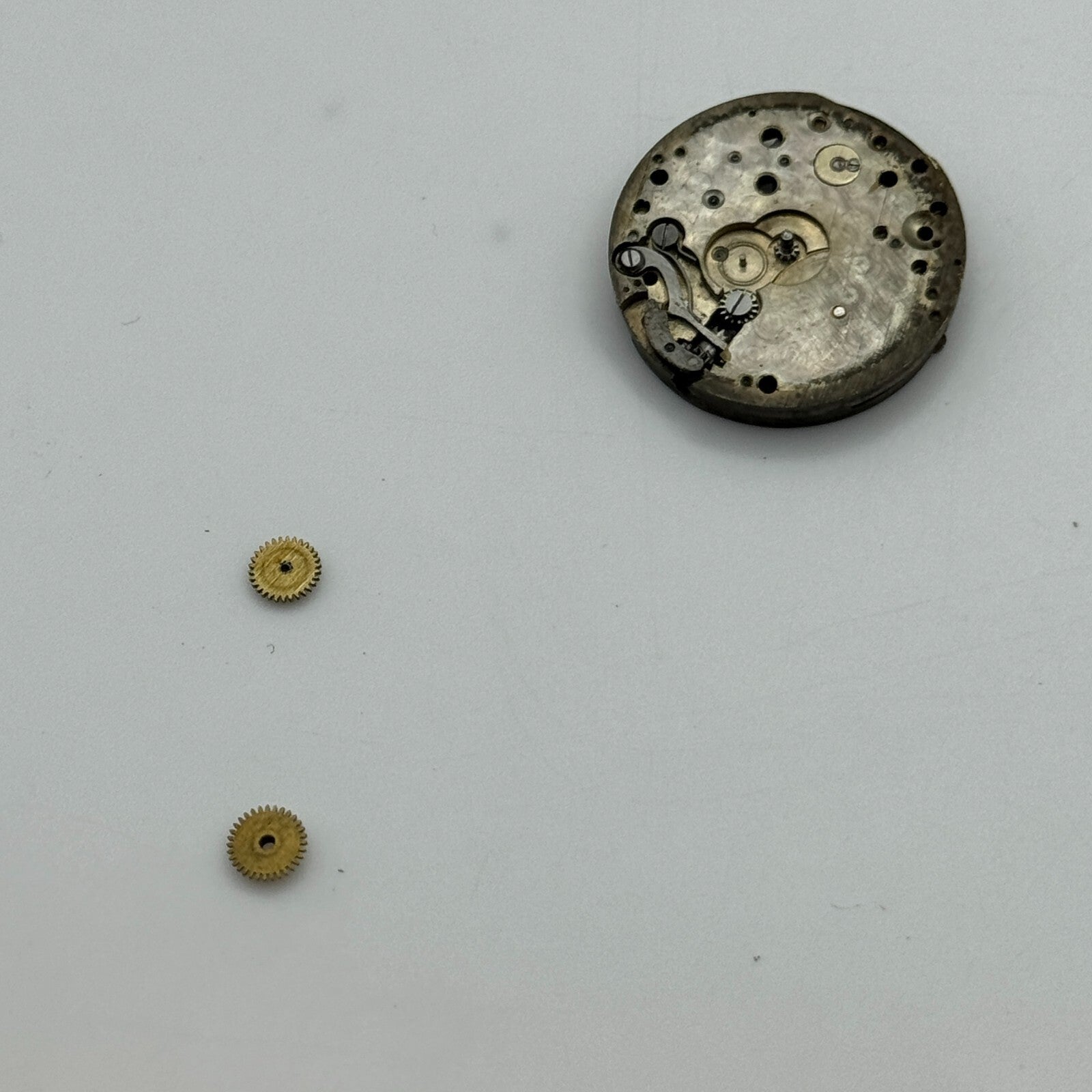 23.6mm Unidentified Cal 8028 Manual Wind Watch Movement Swiss Vintage PARTS
