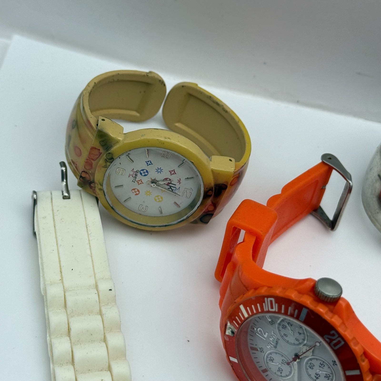 Large Bundle Of Vintage / Modern Quartz Watches Joblot UNTESTED PARTS REPAIR
