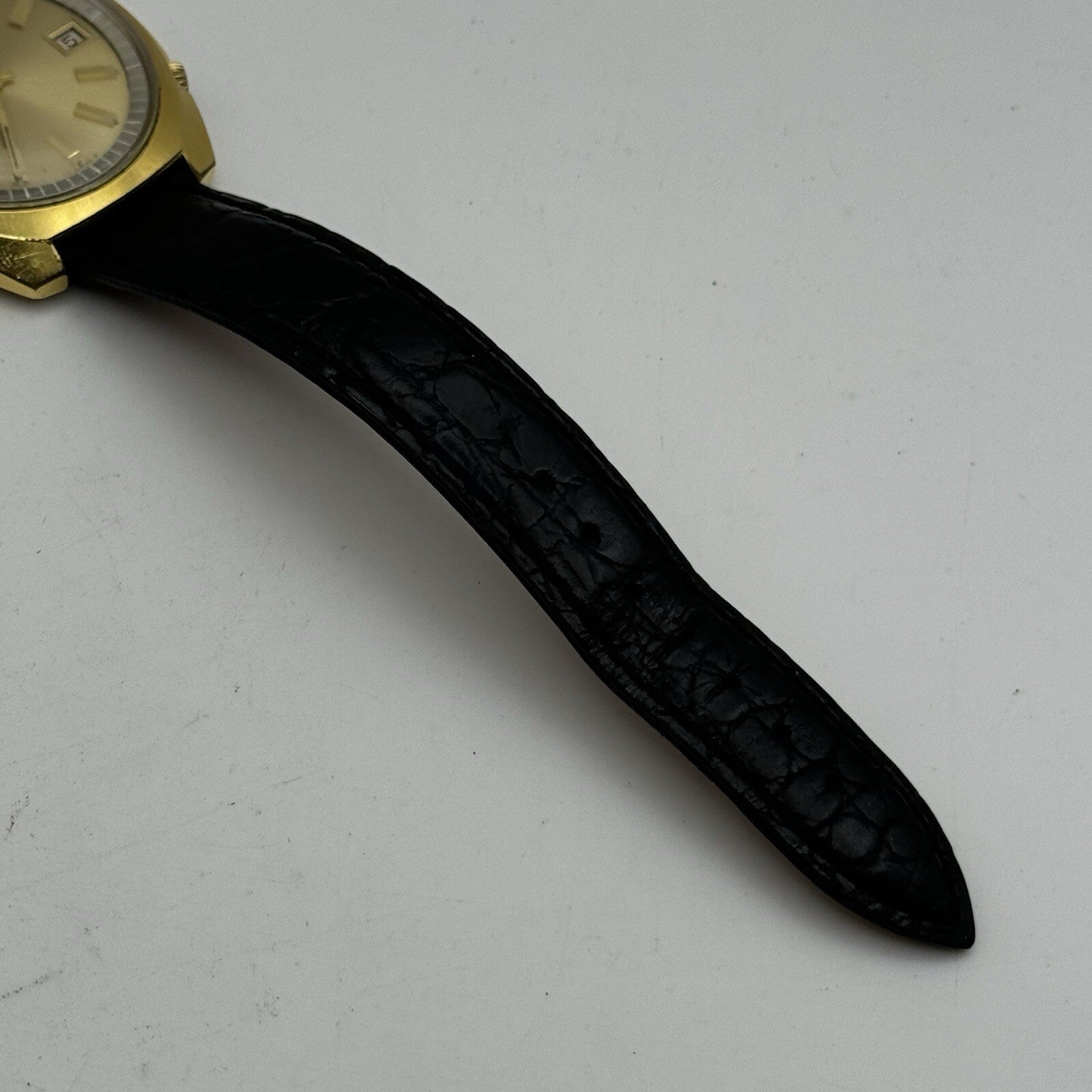 37mm Mens Bulova Accutron 2181F Date Dial Swiss Quartz Vintage Watch TO RESTORE