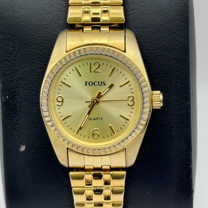 Focus Ladies Quartz Watch Gold Tone Expandable Band Steel Working 25mm
