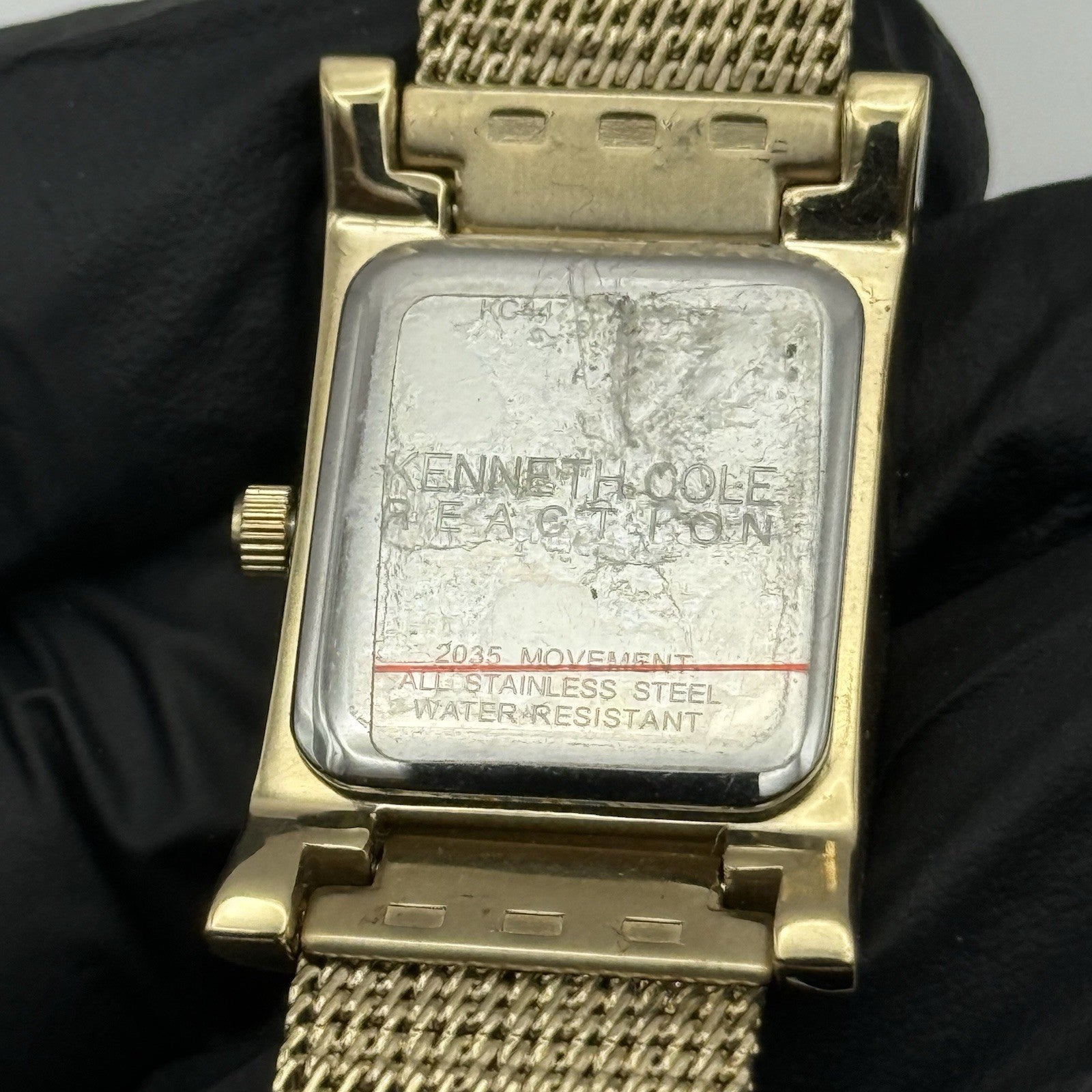 21mm Working Ladies Kenneth Cole Reaction Gold Plated Quartz Watch 6.5 Inches