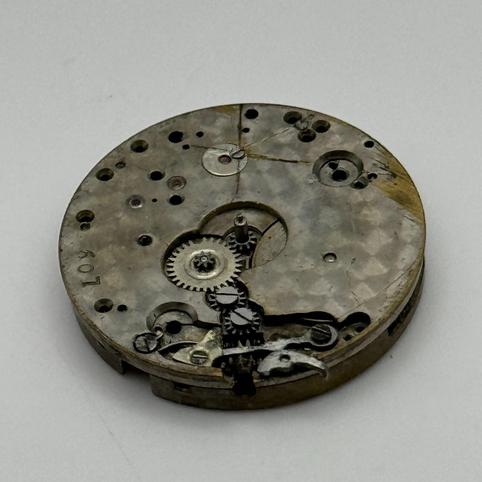 24.8mm Interesting Unidentified 607 Manual Wind Swiss Watch Movement PARTS SPARE