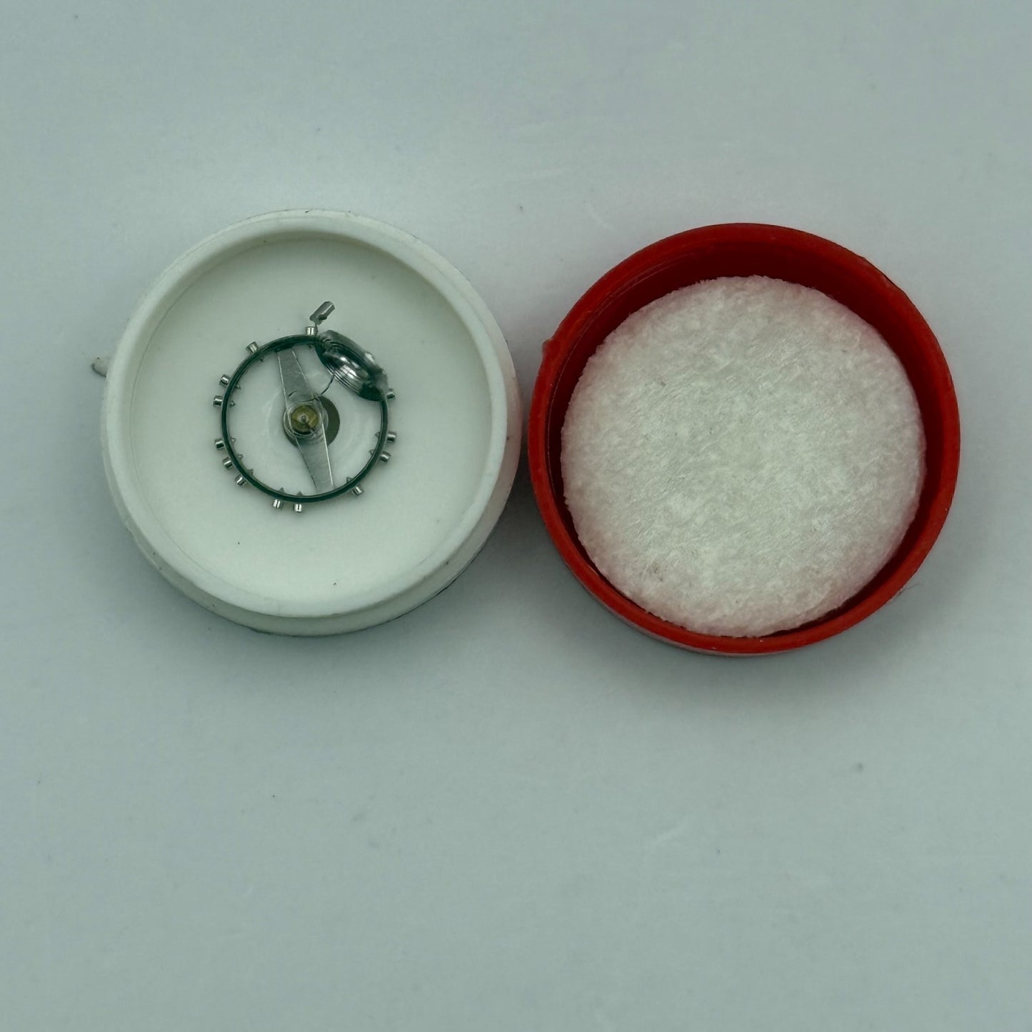 FHF 125 Balance Complete 8 3/4''' Renata 206 Watch Movement Parts DAMAGED