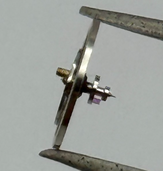 Brac 2051 Balance Wheel Complete And Spring 5¼’’’ 69 M Watch Movement Parts NOS