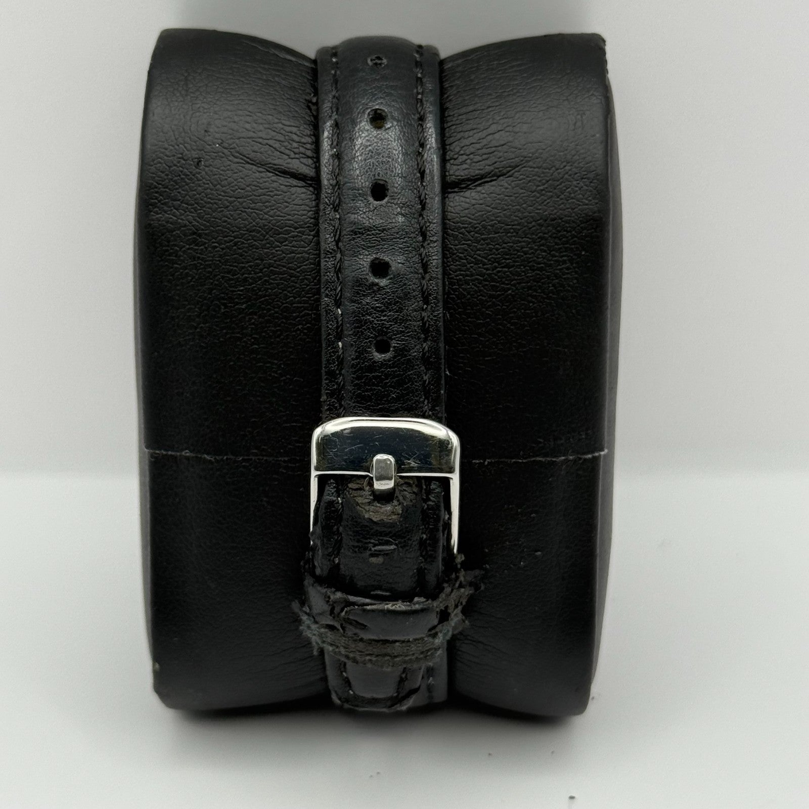 Lowrys Arm Ladies Quartz Watch White Dial Black Strap Japan Working 28mm