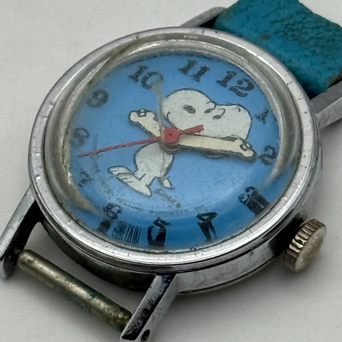 25mm Vintage Blue Timex Snoopy 1958 United Feature Syndicate INC Watch FOR PARTS